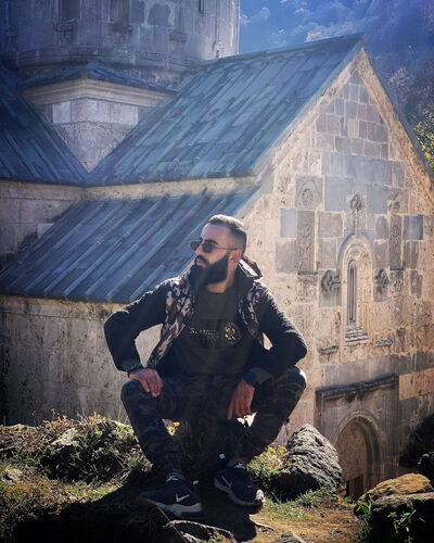  ,   Artyom, 26 ,   ,   