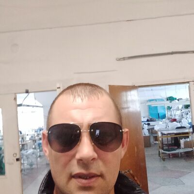  ,   Ruslan, 47 ,   ,   , c 