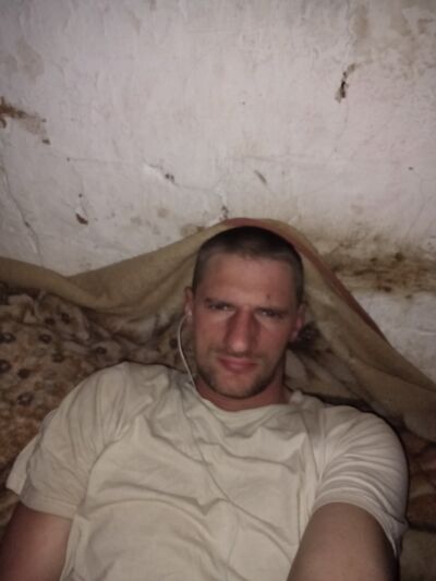  ,   Sasha, 37 ,  