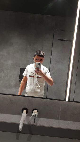  -,   Ali, 28 ,   ,   