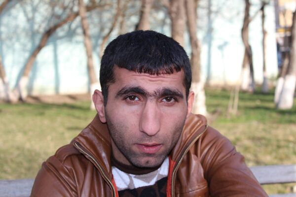  ,   Armen, 37 ,   ,   , c 