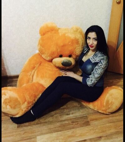   ,   Yana, 39 ,   ,   