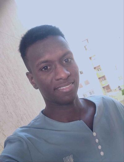  ,   Tom, 24 ,   ,   
