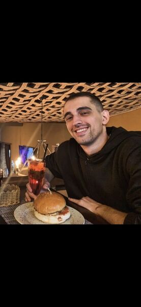 ,   Artur, 30 ,   ,   