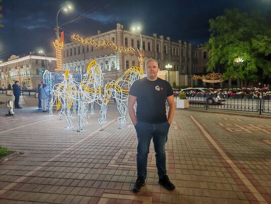  ,   Yury, 32 ,   ,   , c 