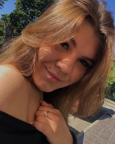  ,   Anna, 25 ,   ,   