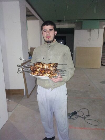  ,   Mustafo, 24 ,   ,   