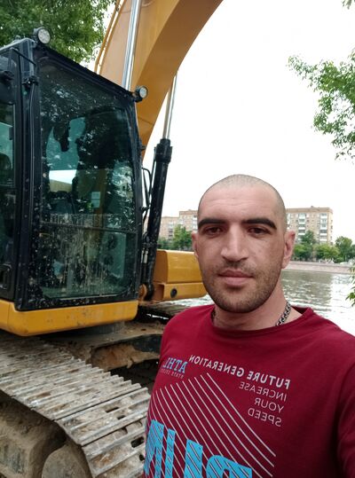  ,   Pavel, 32 ,   ,   