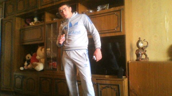  ,   Serj, 40 ,   