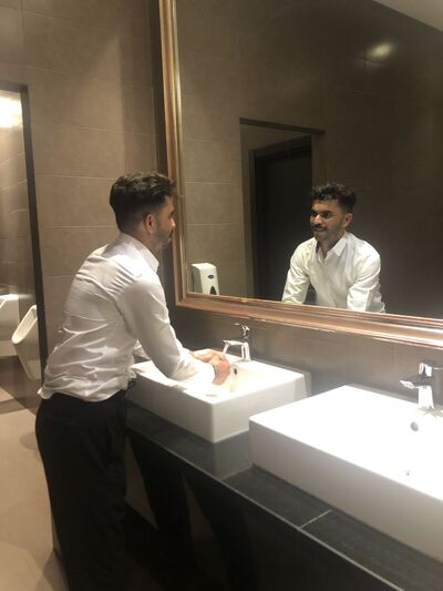  ,   Karim, 32 ,   ,   