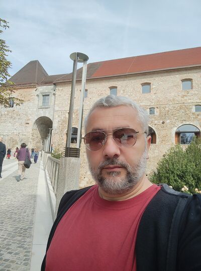  ,   Revaz, 49 ,   ,   