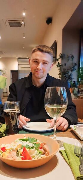  ,   Sam, 23 ,   ,   