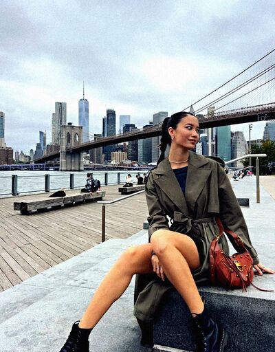  ,   Regina, 28 ,   ,   
