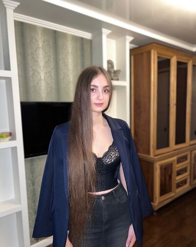  ,   Adelina, 21 ,   ,   