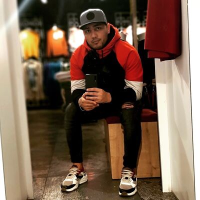  ,   Parviz, 33 ,   ,   , c 