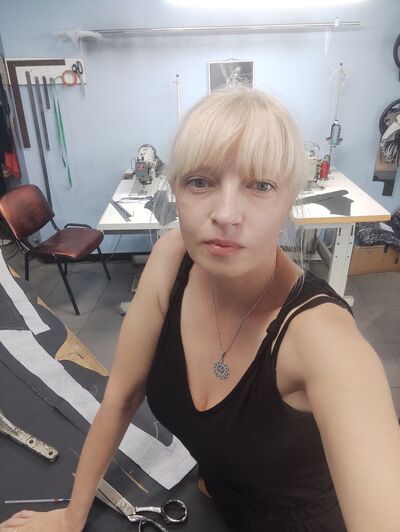  ,   Helena, 48 ,   ,   
