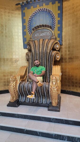  ,   Waly, 37 ,   ,   