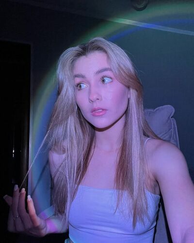  -,   Alina, 23 ,   