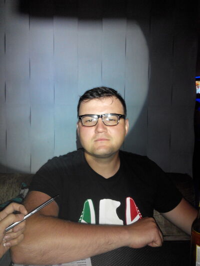  ,   Johny, 46 ,   