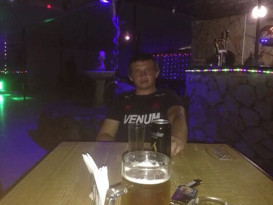  ,   Yury, 31 ,   ,   , c , 