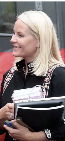 ,   Maria, 42 ,  