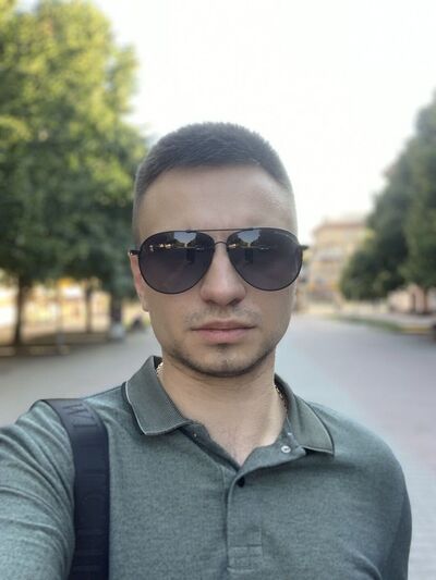  ,   Ivan, 32 ,   