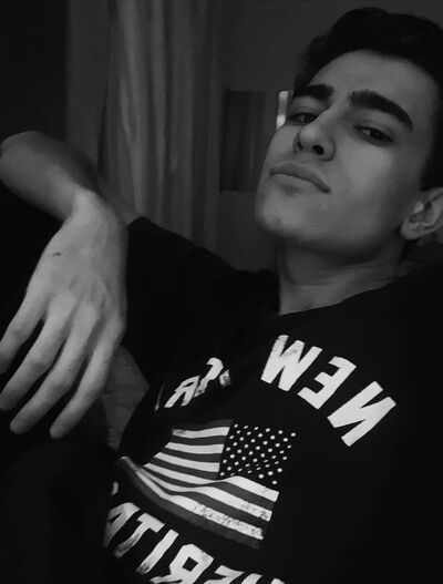  ,   Serge, 22 ,   ,   