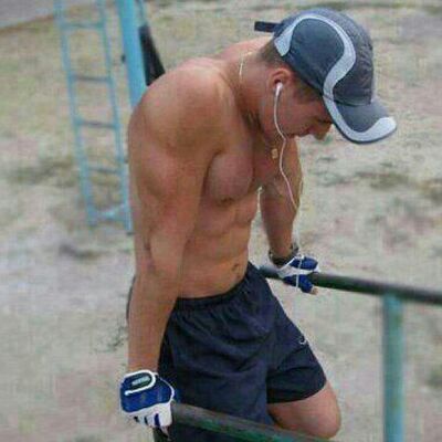  ,   Viktor, 39 ,     , c 
