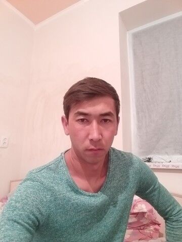  18946528  Jora, 36 ,    