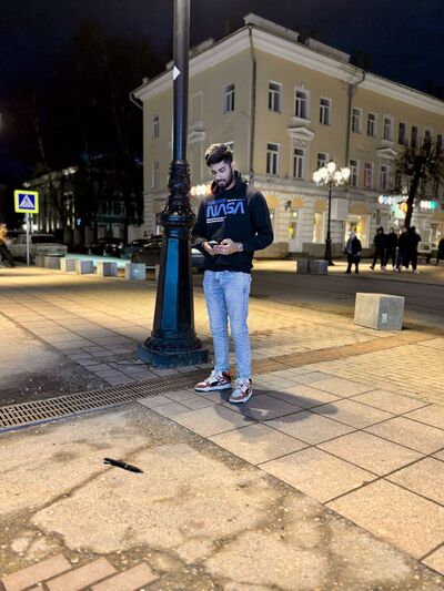  ,   Raj, 25 ,   ,   