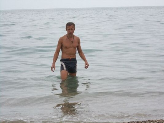  ,   Andre, 48 ,   