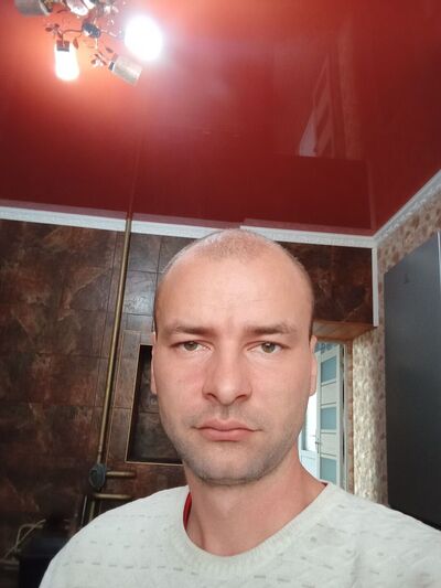  ,   Nicolae, 31 ,   ,   