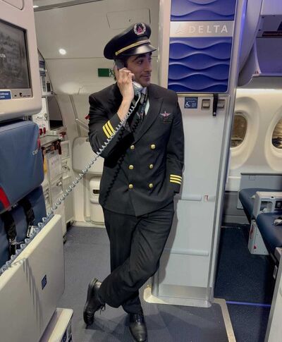  South English,   Charles, 32 ,   ,   