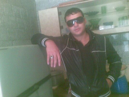  ,   Amir, 36 ,   ,   , c 