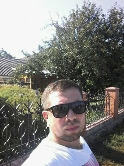  ,   Anton, 33 ,   