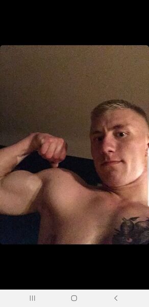  ,   Artem, 28 ,   