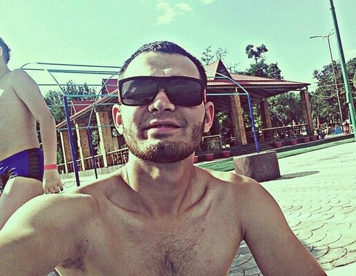  ,   EsCaBaR, 32 ,   ,   , c 