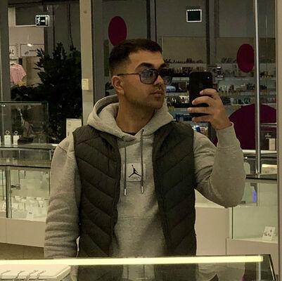  ,   Sasha, 24 ,   ,   