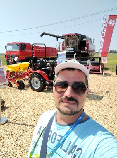  ,   Oleg, 42 ,   ,   