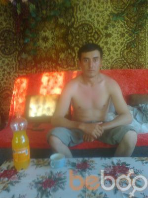  -,   M, 40 ,     , c 