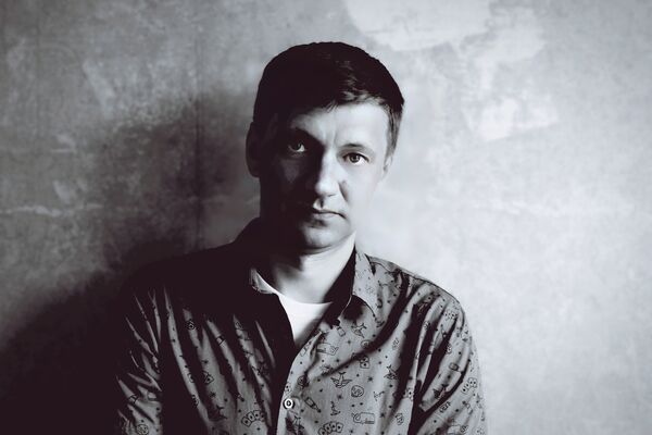  ,   Ruslan, 44 ,   ,   , c , 