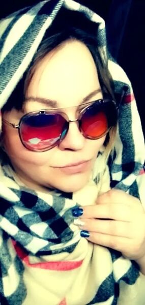  ,   Marina, 40 ,   c 