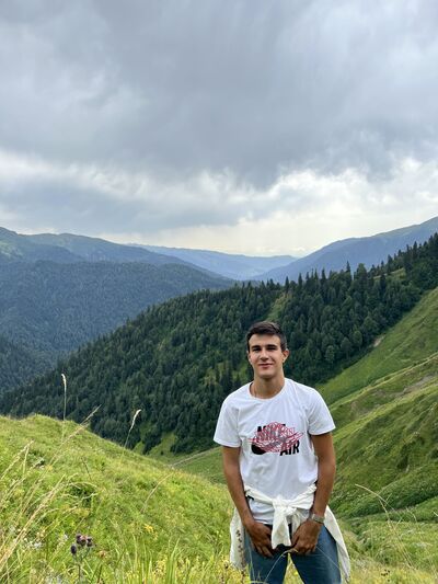  ,   Gio, 21 ,   