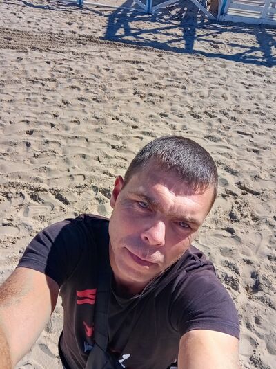  ,   Maxim, 37 ,   ,   , c , 