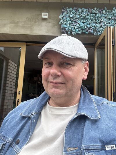  ,   Tomas, 50 ,   ,   