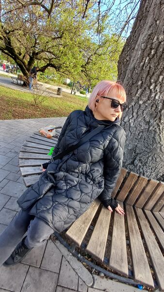 ,   Alena, 44 ,  