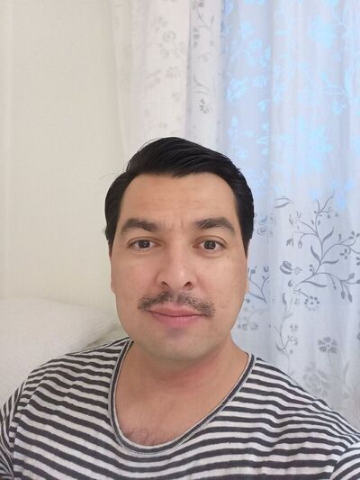  ,   Leon, 38 ,   ,   