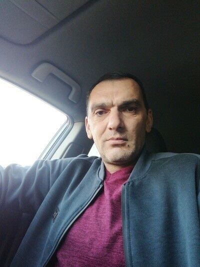  ,   Artur, 47 ,   