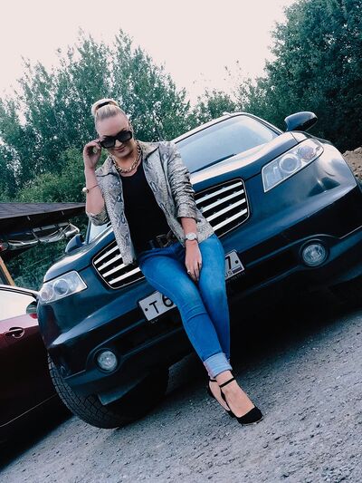  ,   Mariana, 27 ,   ,   