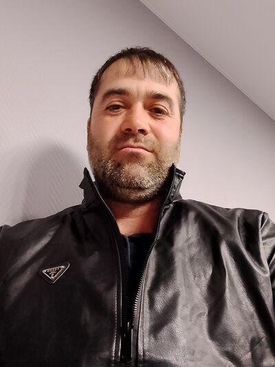  ,   Akram, 38 ,   c 